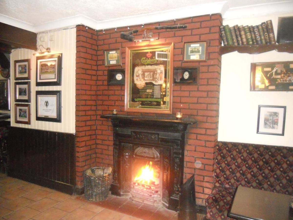 Leitrim Inn Carrick-on-Shannon Exterior photo