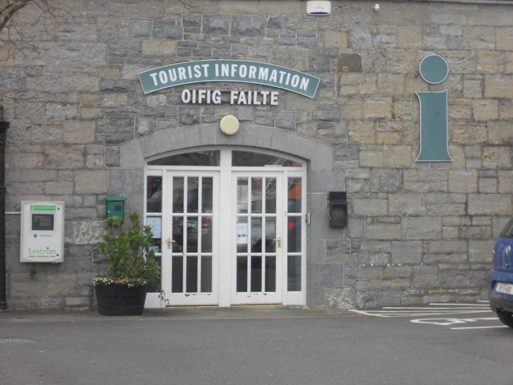 Leitrim Inn Carrick-on-Shannon Exterior photo