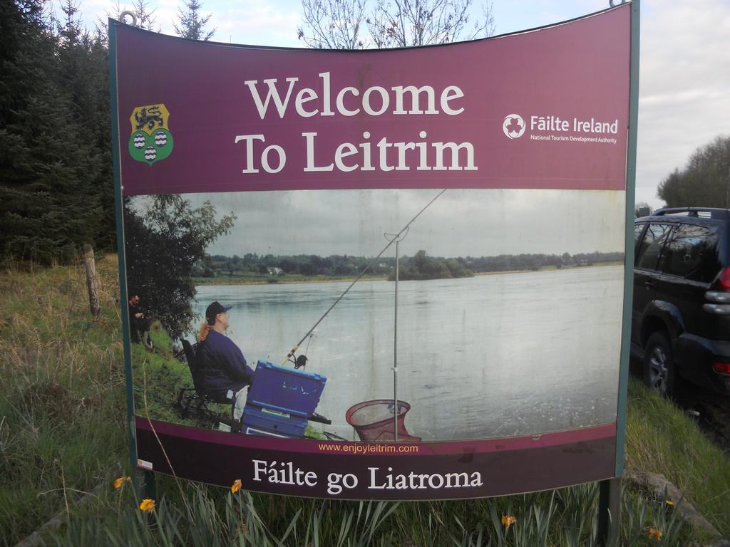 Leitrim Inn Carrick-on-Shannon Exterior photo