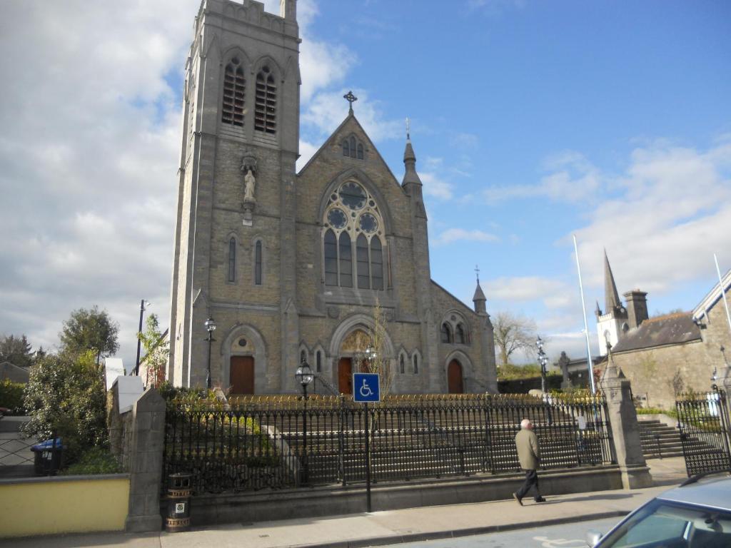 Leitrim Inn Carrick-on-Shannon Exterior photo